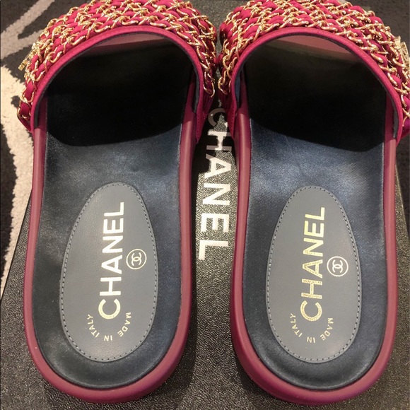 100% Authentic Chanel Chain Mules Slides - Picture 6 of 11